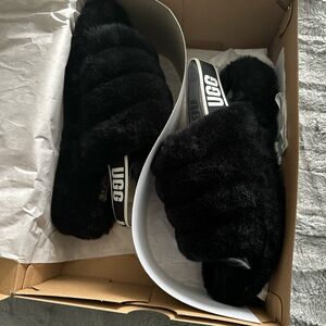 UGG Slides